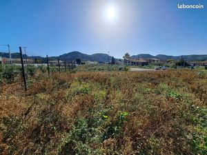 Terrain 751 m² Les Pennes-Mirabeau