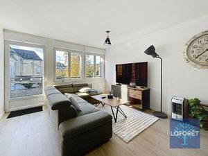 EOS - AGENCE LAFORET