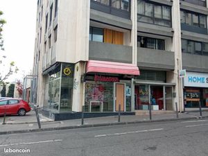 Commerce A Louer