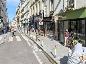 Boutique 66 m² PARIS