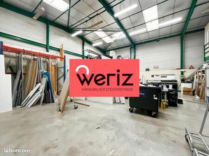 Local industriel 255 m²
