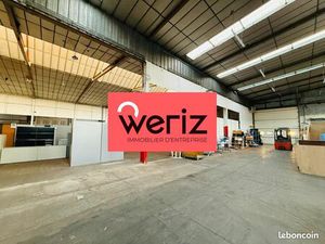 Local industriel 1 200 m²