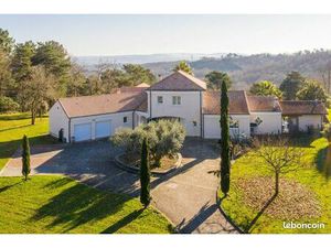 Maison 7 pièces 280 m²