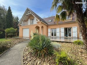 Villa 7 pièces 150 m²