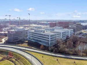 Espace de bureau unique dans un emplacement de premier ch...