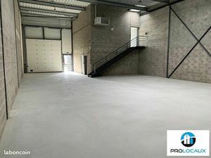 Local d'activité 197 m²