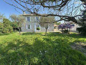 Maison 6 pièces 310 m²