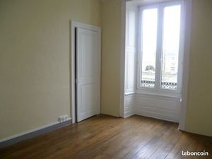 Petit Appartement Laval Quai A.Goupil Vue sur la Mayenne