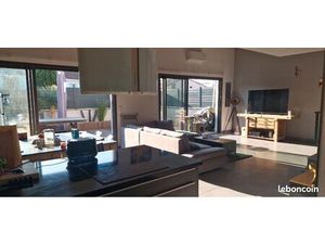 Loft 176m2   terrasse  parking prive