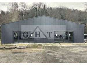 Local industriel 200 m²