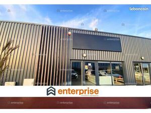 Local commercial 242 m²