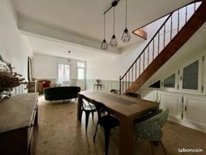 Grande mancelle sans extérieur