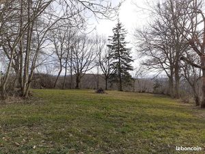Terrain constructible à vendre avec grange