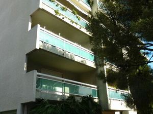 Place de parking résidence standing quartier Siblas