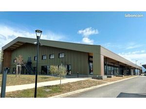 À Louer – Plateau de bureaux équipés 133 50 m² – CEDREA SISTERON (R+1)