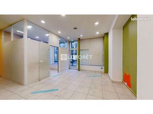 Local commercial 75 m² PARIS