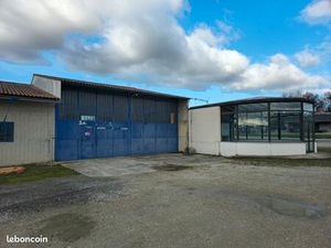 Batiment industriel avec bureaux