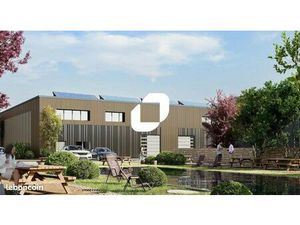 Local d'activité 9 750 m²