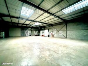 Local d'activité 1 000 m²