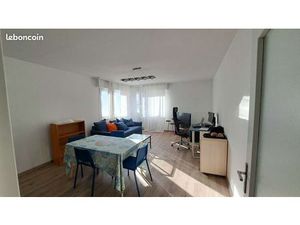 Appartement 3 pièces lumineux proche centre