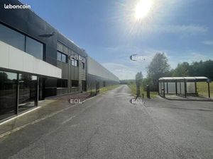 Local industriel 11 194 m²