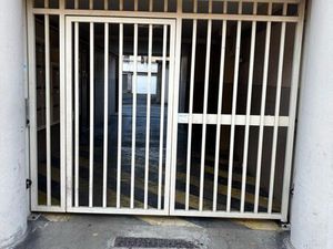 Garage rue Joseph Bouchayer quartier Eaux Claires