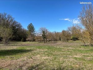 Terrain 1 280 m² Saint Maximin La Sainte Baume