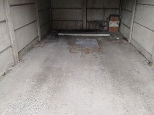 3 garages a vendre