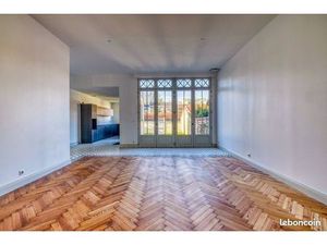 Maison 5 pièces 195 m²