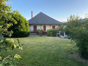 Maison Thusy 1400 avec parc   garage   stationnement