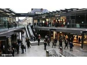 Local commercial à vendre loué – emplacement n°1 – compiègne centre – marché aux herbes
