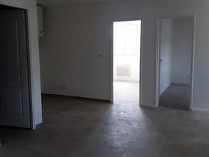 Local commercial 70 m² Creil