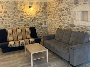 Maison de village en pierre