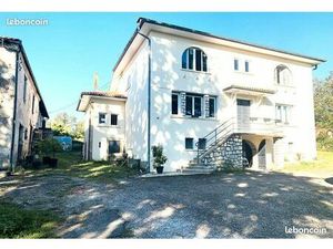 Propriété 6 chambres 1 hectare de terrain