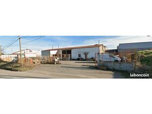 Local/dépôt pro 320m2 avec cour