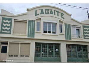 À vendre  surface commerciale/entrepôt