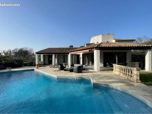 Villa contemporaine Allauch-La verte-