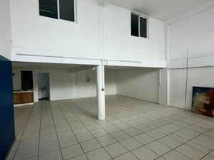 Local commercial 150 m² – Centre-ville
