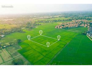 Terrain 3 200 m² La Fleche