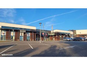 À LOUER – Bureaux au sein d’un pôle médical et paramédical – Centre commercial Moléon  Lan