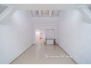 Local commercial 136 m² Paris