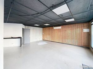 Local 113 m² TALENCE