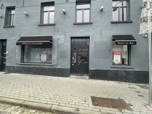 Commerce avec grande terrasse à 2 pas de la Place Saint Job