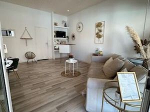 Local commercial avec vitrine