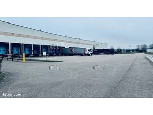 Local logistique 17 654 m²