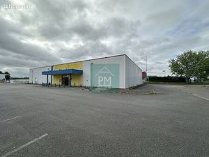 Local commercial 1123 m² Saint-Just-en-Chaussée