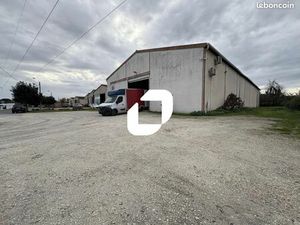 Local d'activité 1 450 m²