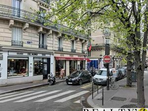 Local commercial 160 m²