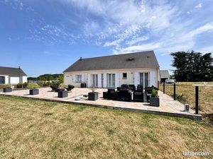 Maison 100m2+terrasse 180m2+garage+ jardin