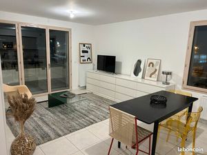 Magnifique T3 meublé neuf – DPE A – Balcon 15 m² – Proche lac & commerces